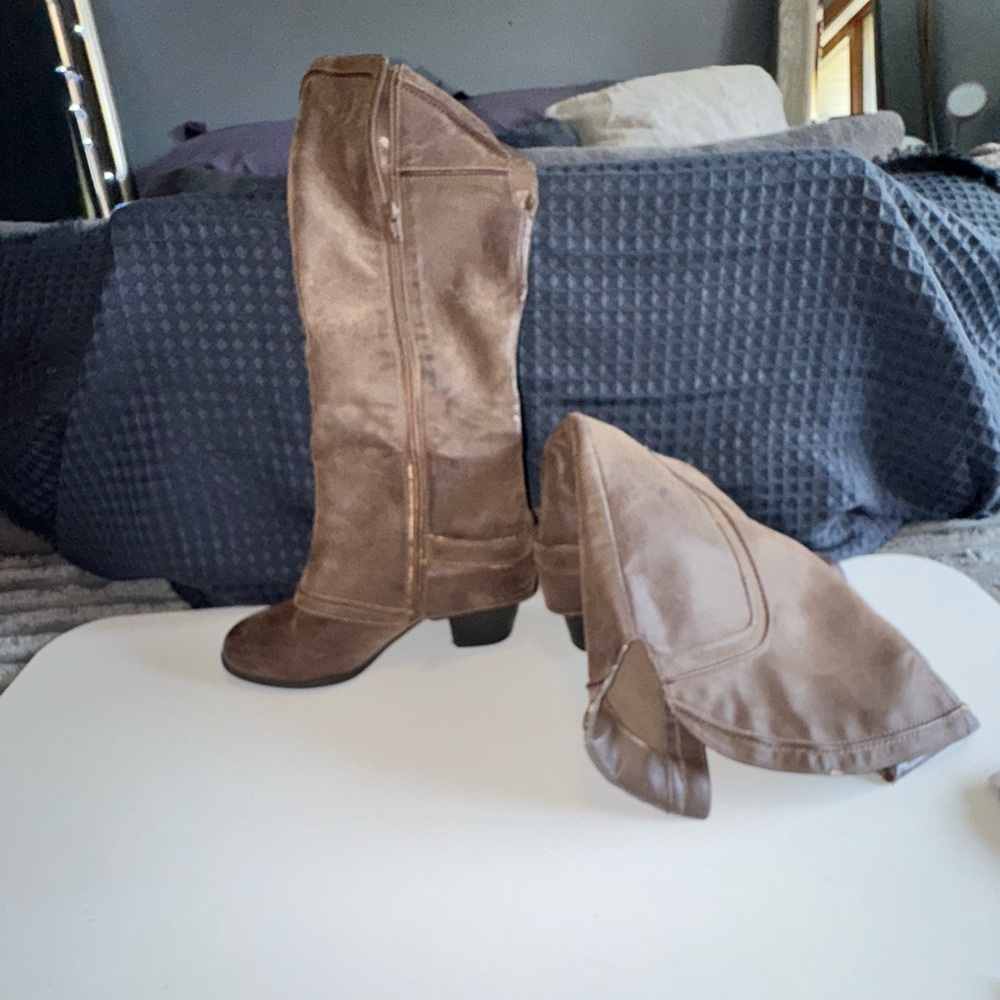Fergie Riding Boots